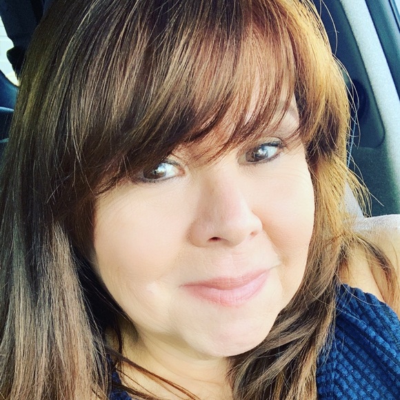 Meet your Posher, Ines - Picture 1 of 1